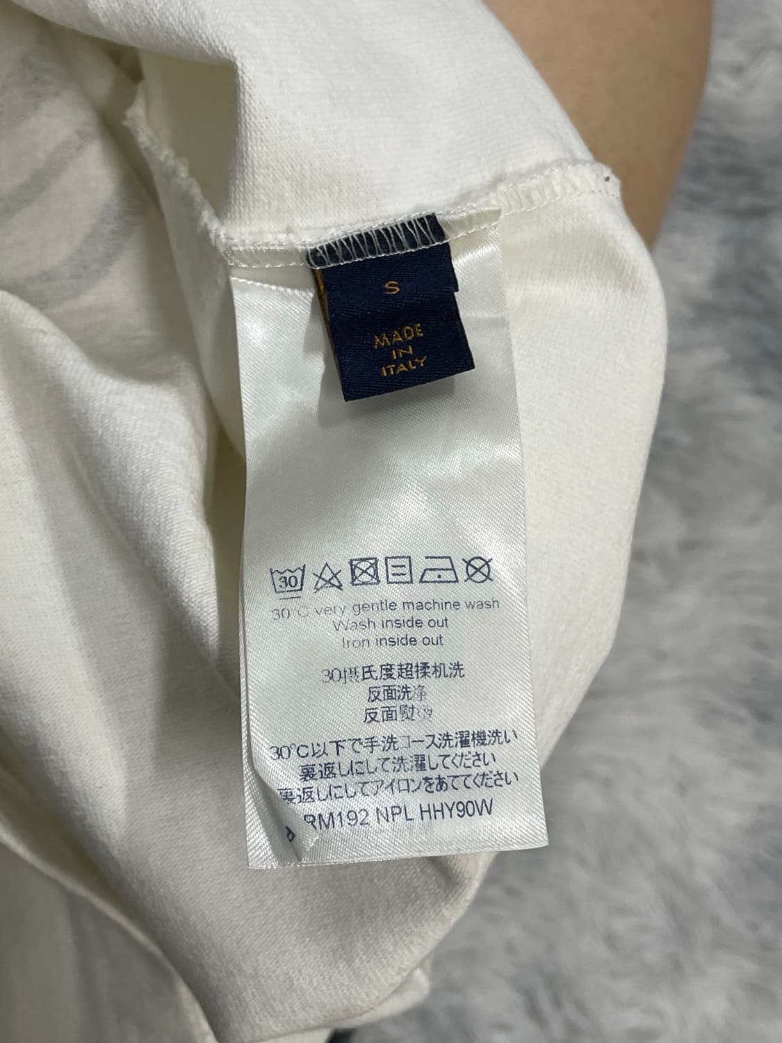 루이비통 버질아블로 LV 로고 코튼 반팔 티셔츠 [S] 상품이미지5