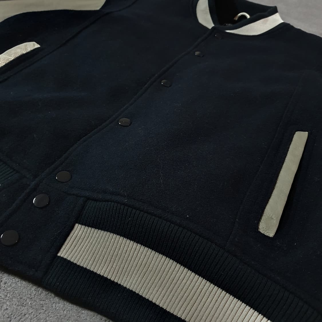 프리즘웍스 카우하이드 레더 바시티 자켓 L 네이비 상품이미지5