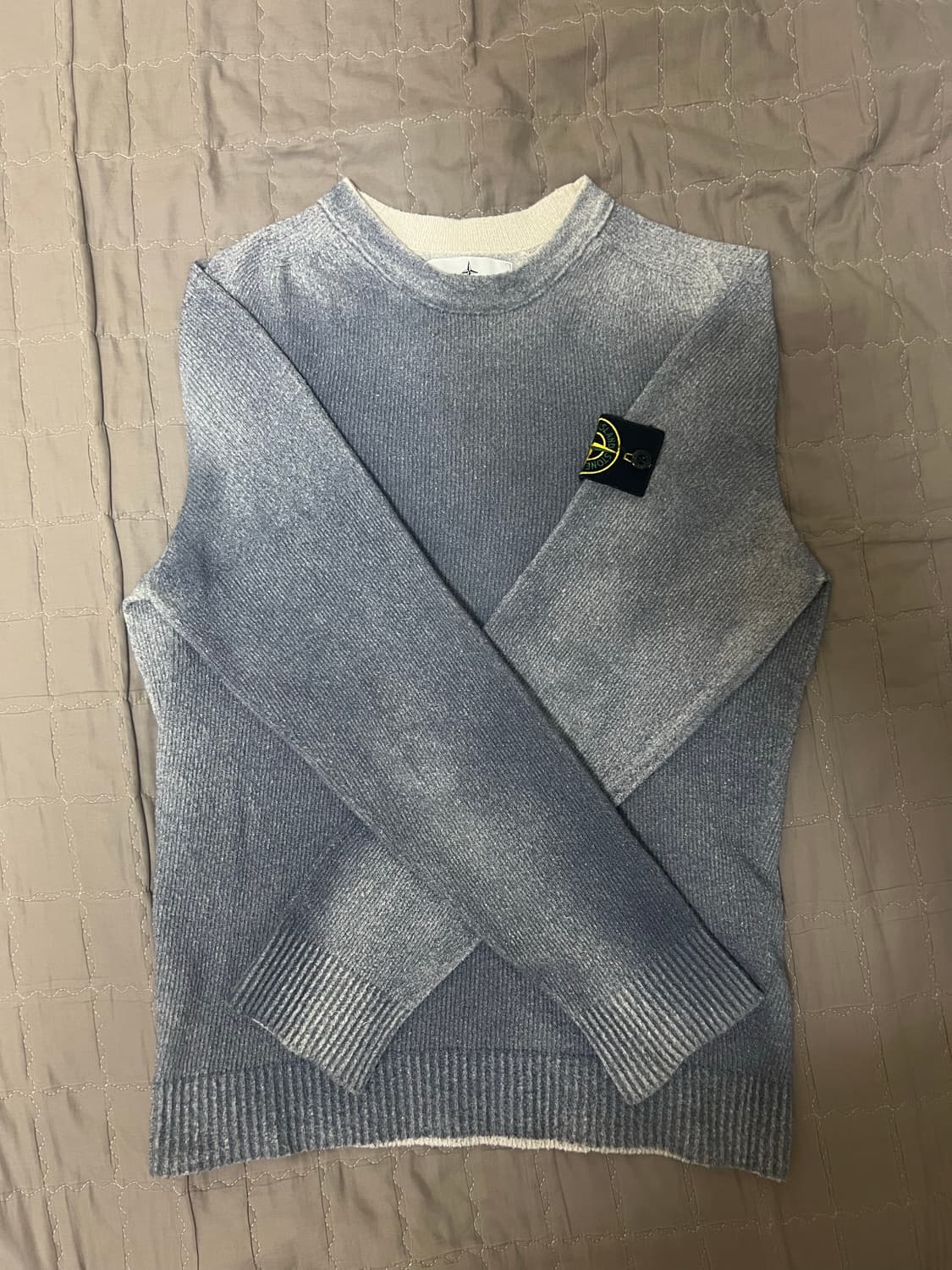 스톤 아일랜드 핸드스프레이 크루넥 니트 상품이미지1