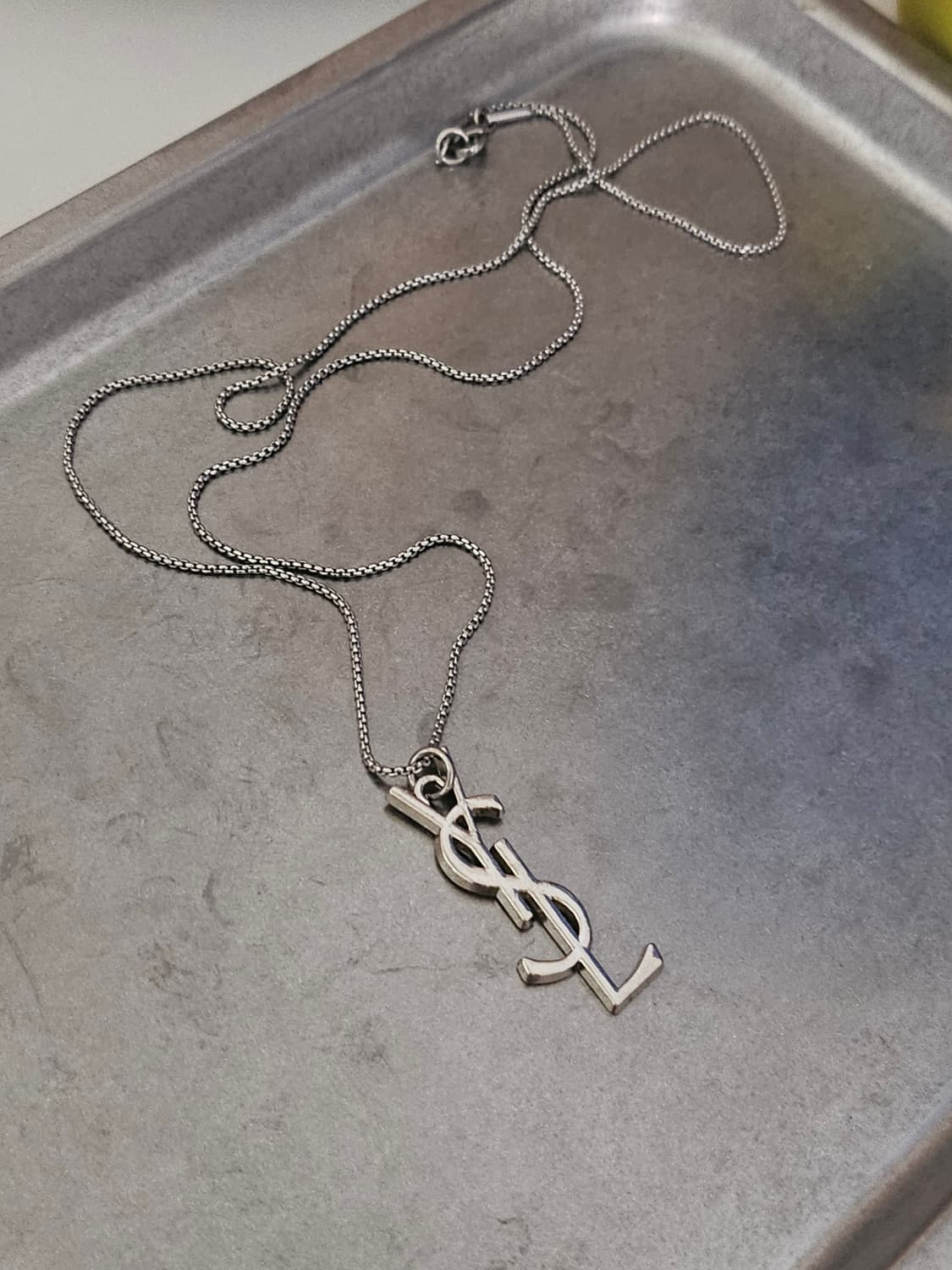 77 입생로랑 정품 빈티지 업사이클링 롱 목걸이 써지컬 상품이미지2