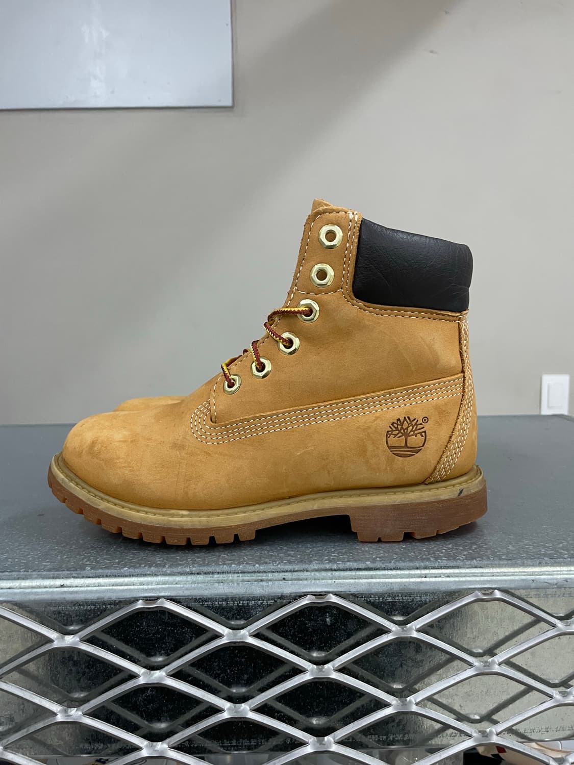 팀버랜드 6인치 프리미엄 부츠 5.5 상품이미지1