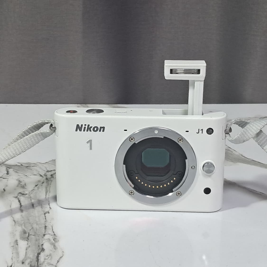 상태좋은 니콘 Nikon1 J1 미러리스 바디 상품이미지2