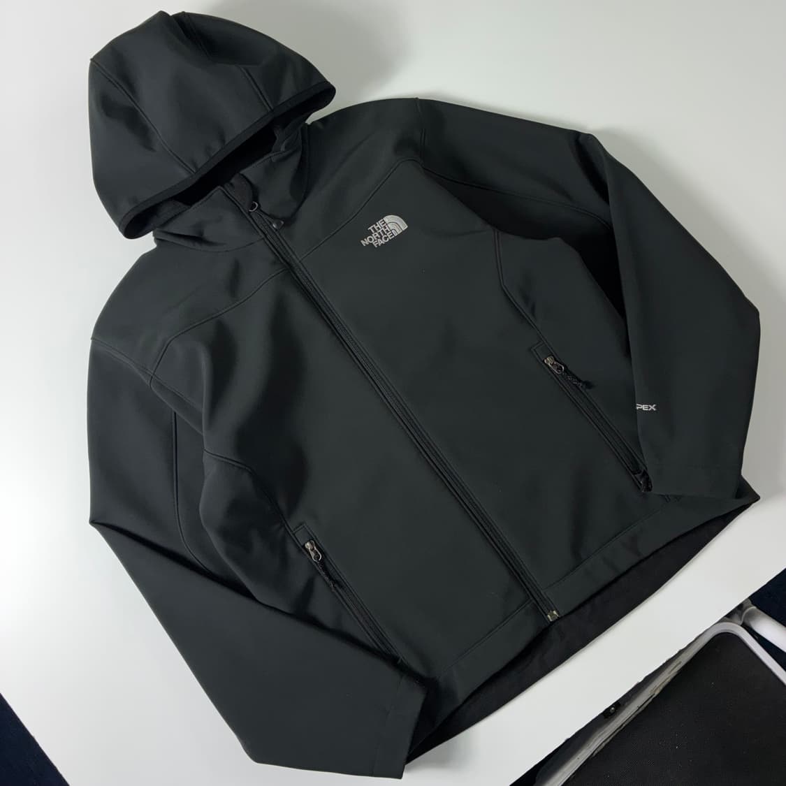 The northface  노스페이스 소프트쉘 윈드브레이크 후드 자켓  상품이미지2