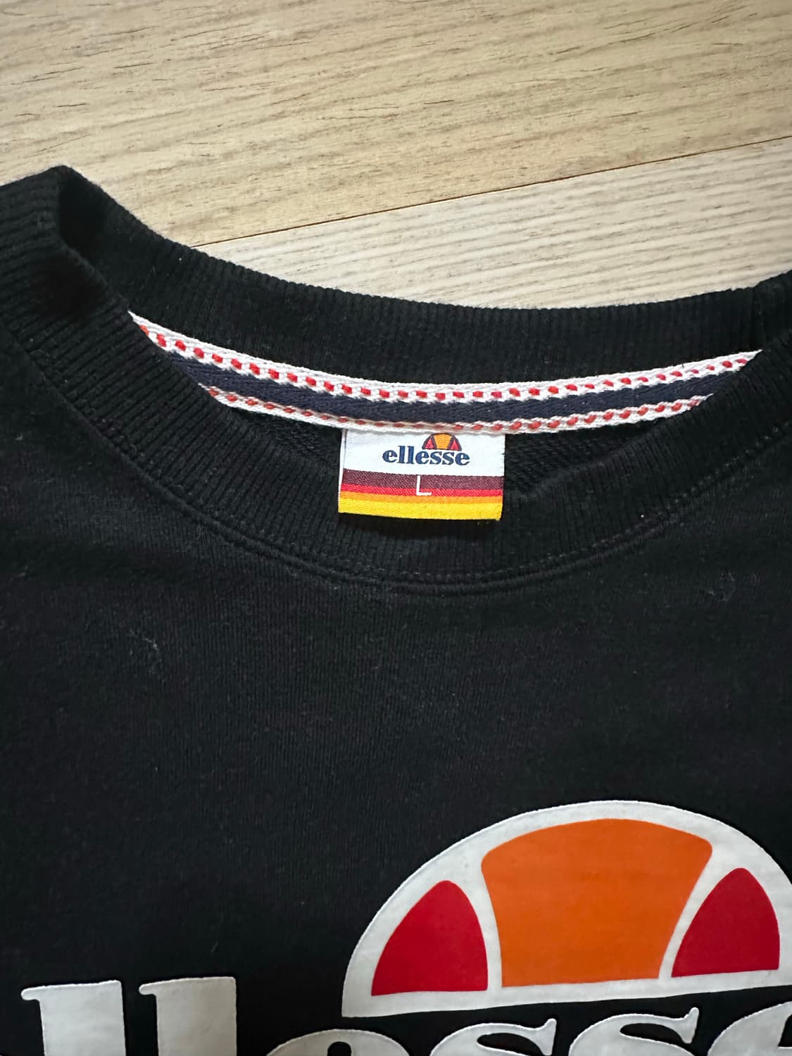 엘레쎄 ellesse 블랙 검정 맨투맨 상품이미지3