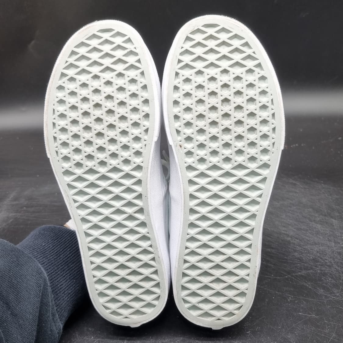 반스 어센틱 트루화이트 여성스니커즈220 상품이미지3