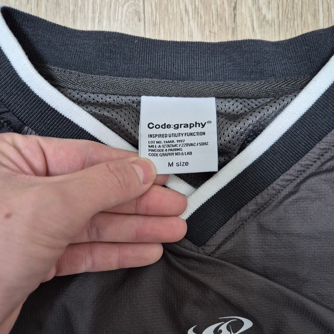 코드그라피 브이넥 풀오버 아노락 바람막이 긴팔 상품이미지5