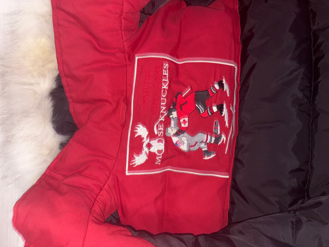 여성 무스너클 데비 봄버 패딩 레드컬러 상품이미지4