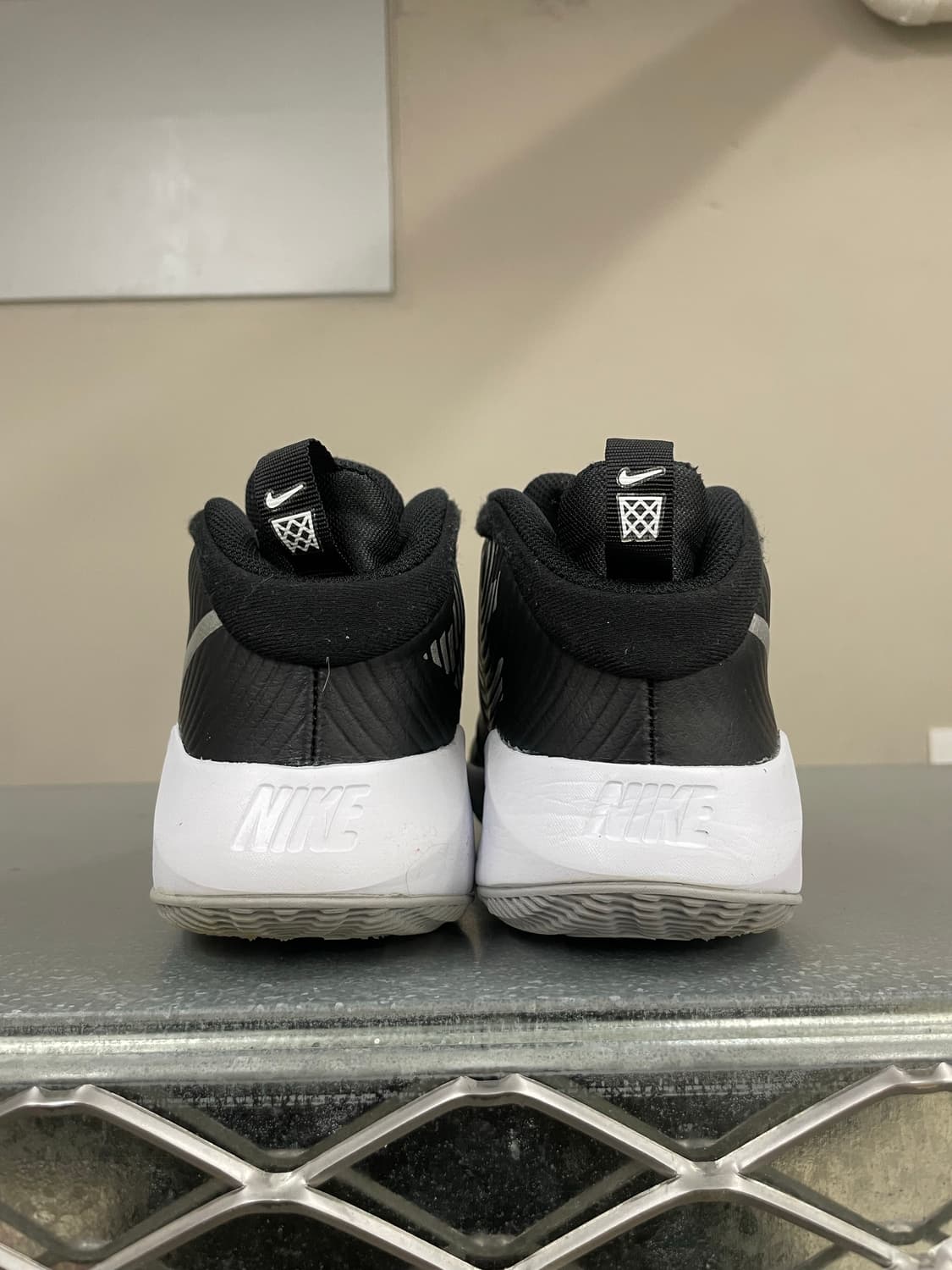 나이키 팀 허슬 D9 블랙 화이트 240 상품이미지3