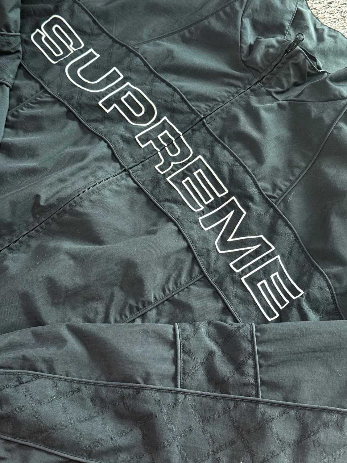 슈프림 바람막이 자켓 팝니다 상품이미지2