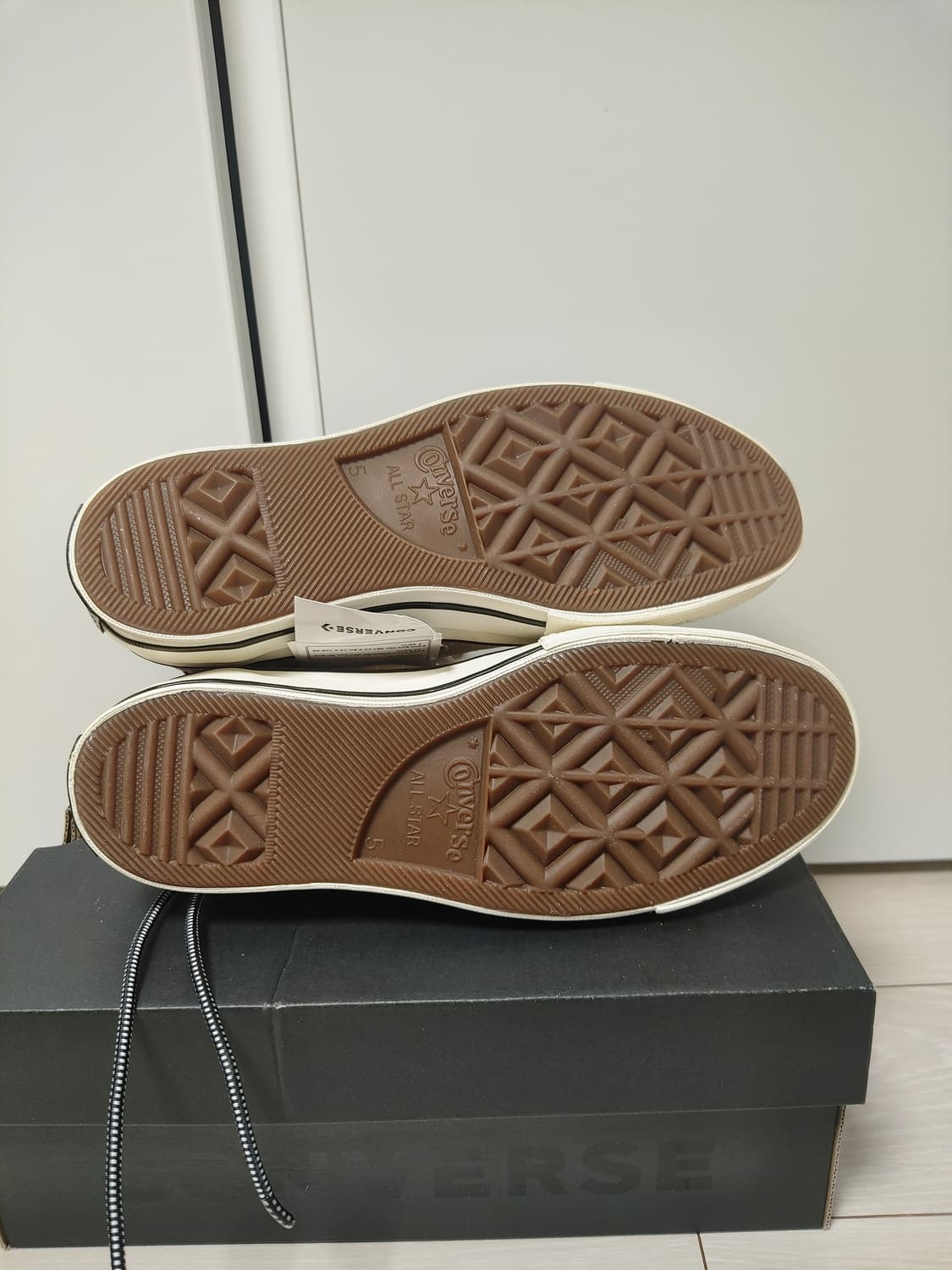 새상품 컨버스 척하이 240 상품이미지6