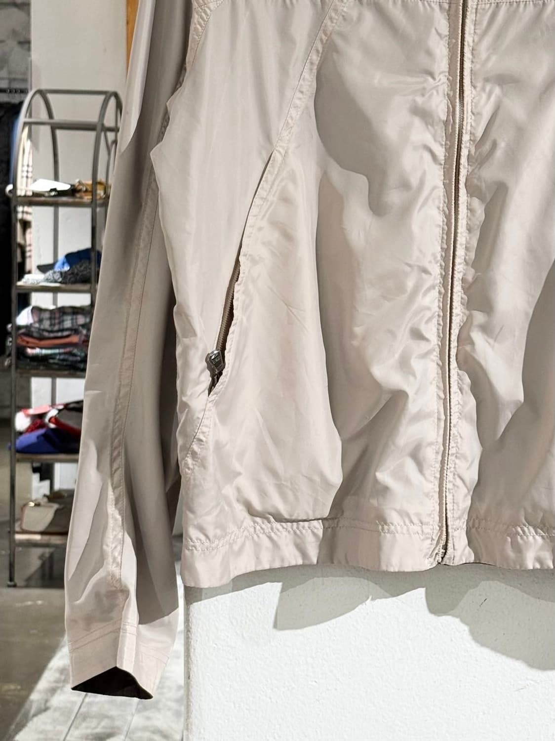 베르사체 컬렉션 아이보리 브라운 리버시블 폴리 자켓 상품이미지5