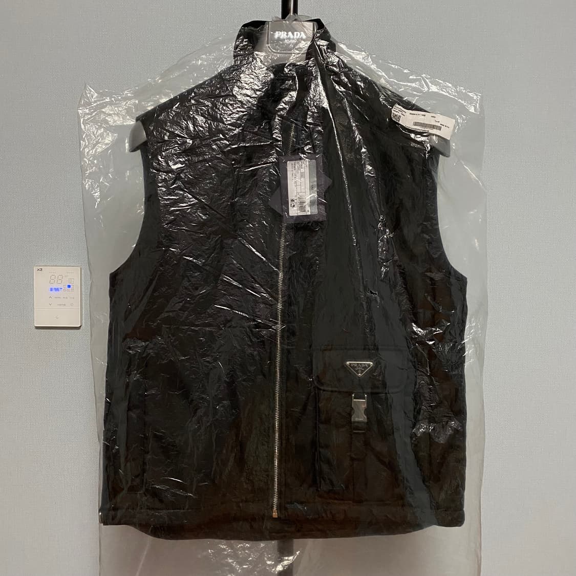 [48] 프라다 리나일론 패딩 베스트 조끼 블랙 상품이미지2