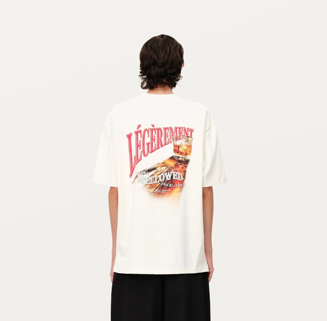 솔리드옴므 베이지 레제르망 그래픽 티셔츠 상품이미지1