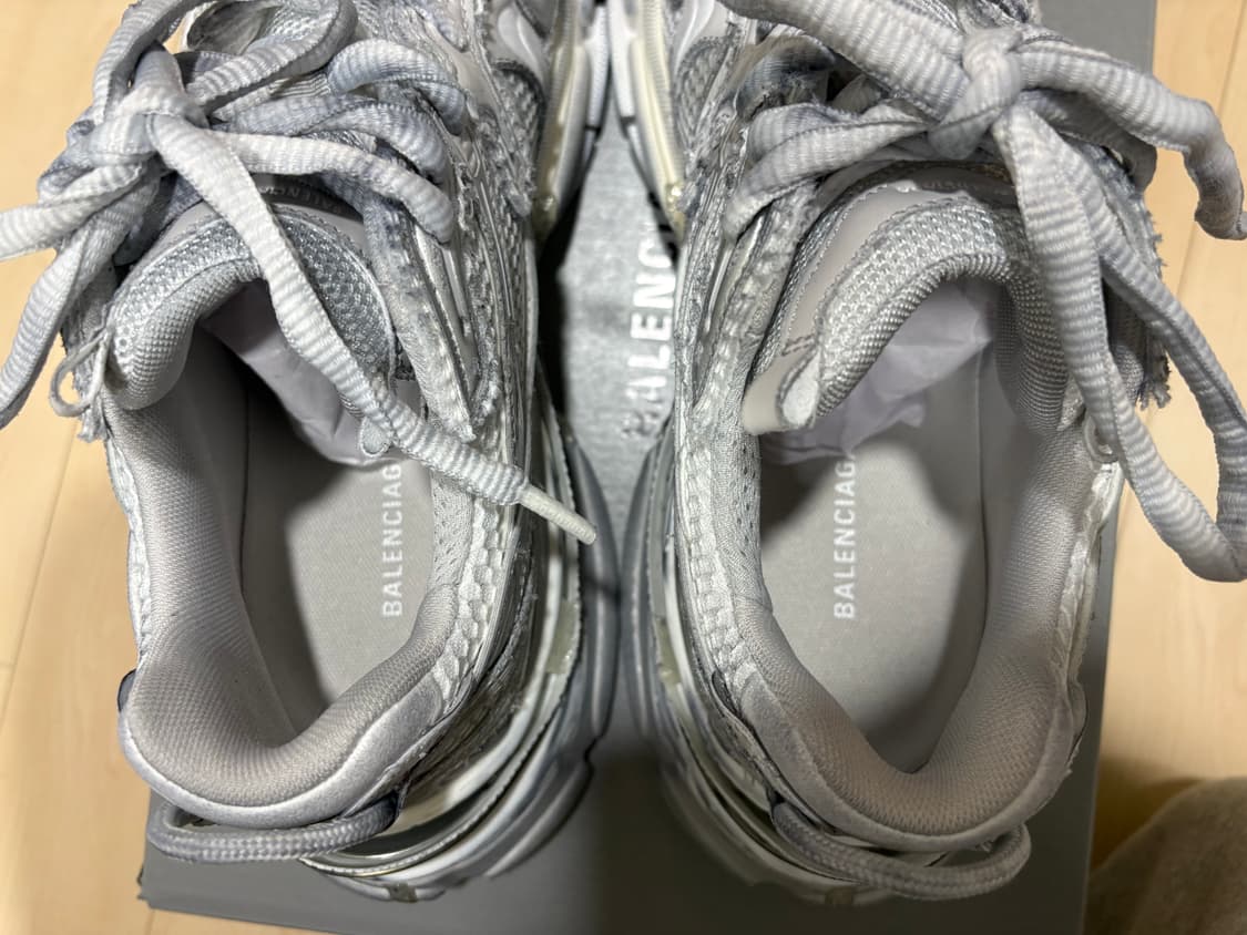 발렌시아가 러너 2.0 화이트 실버 그레이 43 상품이미지5
