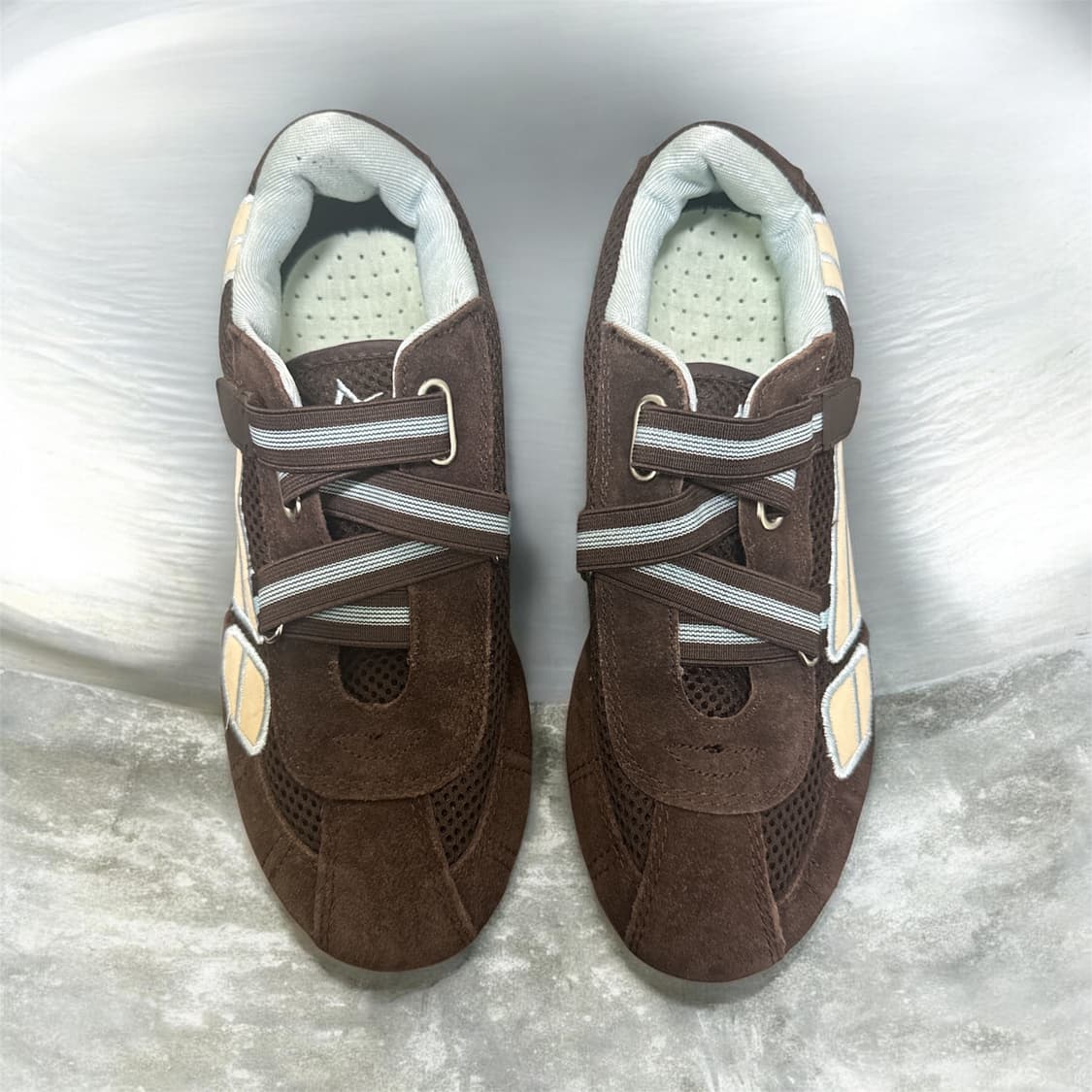 La Gear Suede Sneakers 상품이미지1