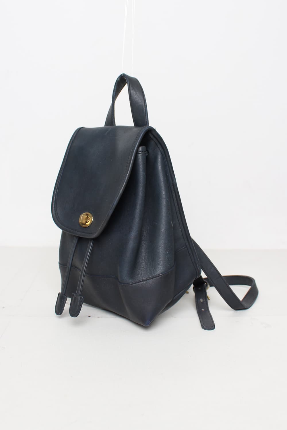 COACH Glove-Tanned Leather 상품이미지1