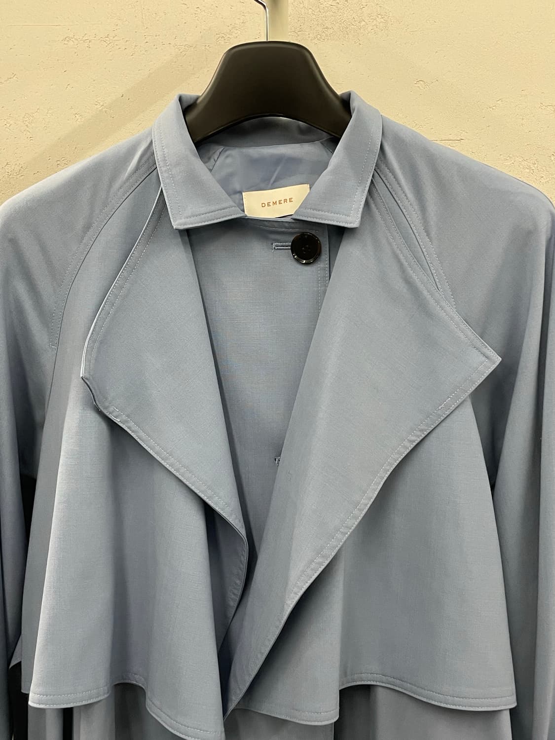 부부의 세계 김희애 착용 드미어 트렌치 코트 블루 FREE 상품이미지3