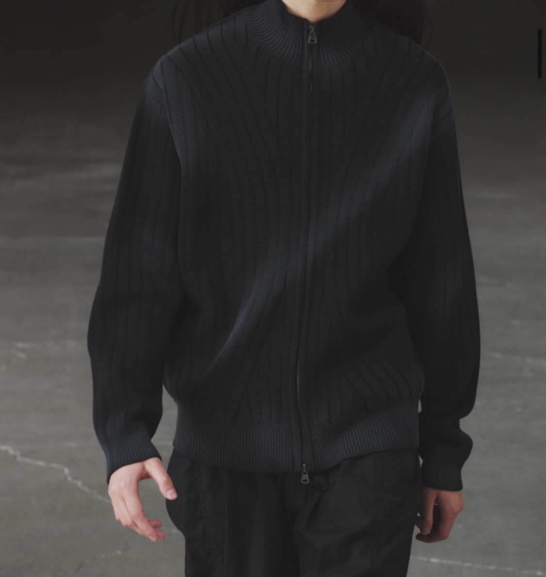 인사일런스 스프레이 워시드 집업 니트 BLACK L사이즈 상품이미지5