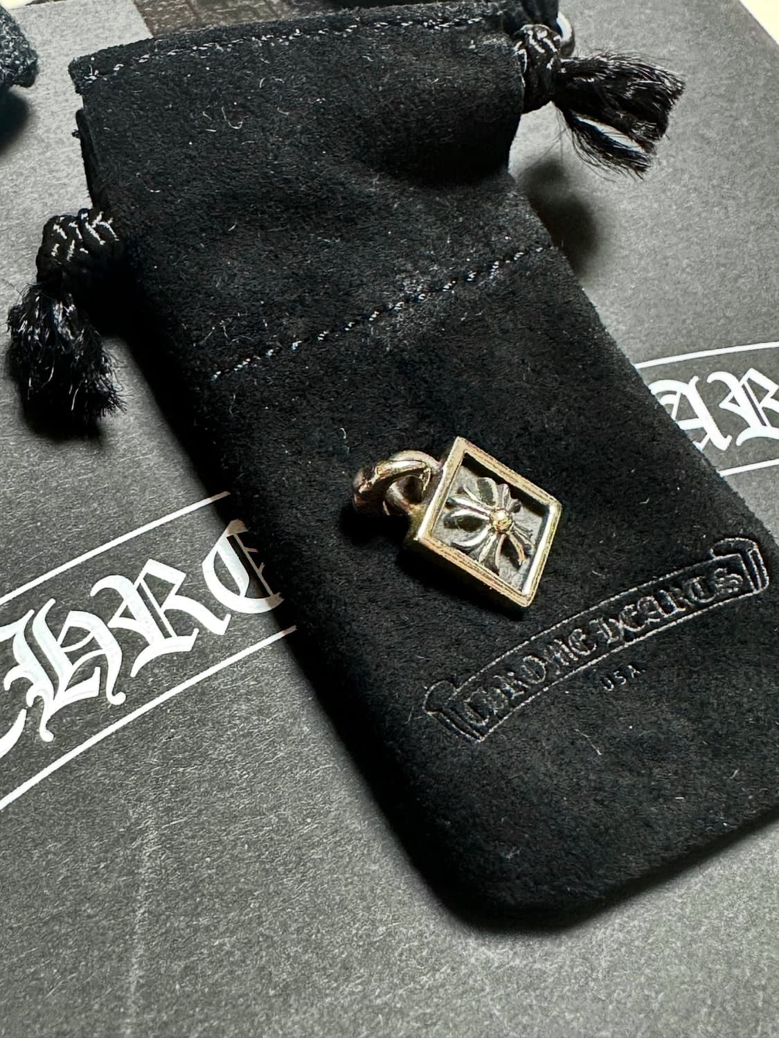 [OS]크롬하츠 CH플러스 프레임드 참 상품이미지1