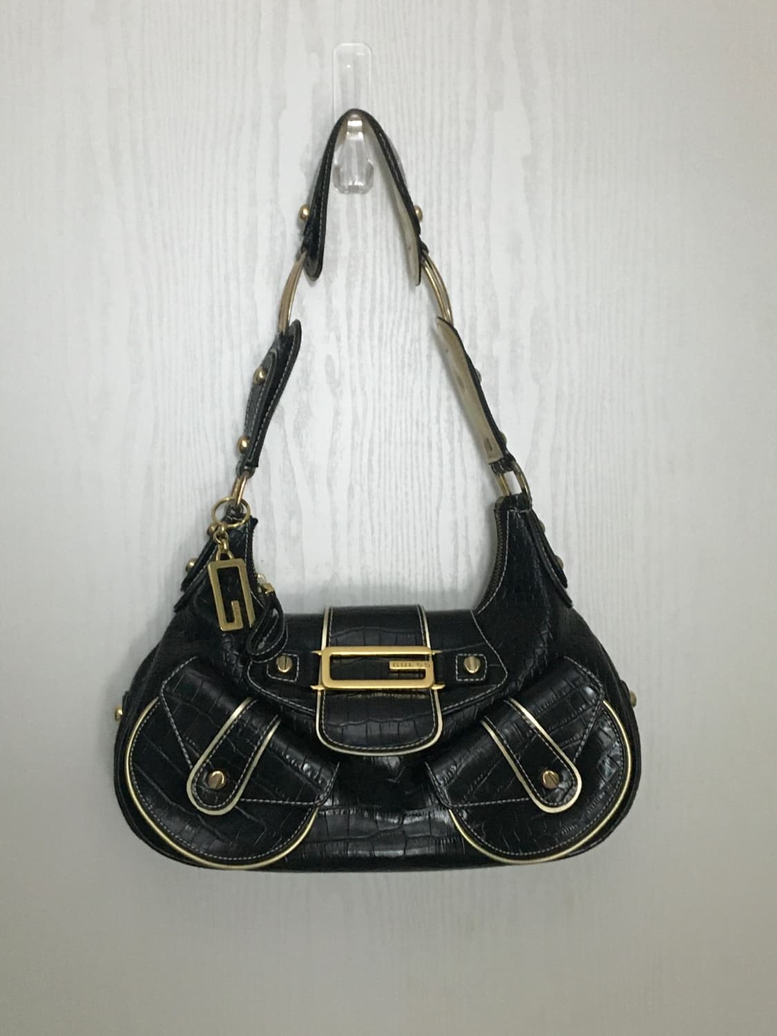 Guess croc leather shoulder bag 상품이미지1