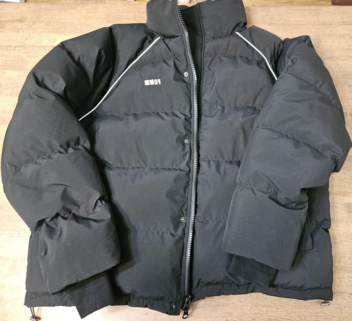 FCMM 클럽 팀 파이핑 숏패딩 블랙 L사이즈 판매합니다 상품이미지1