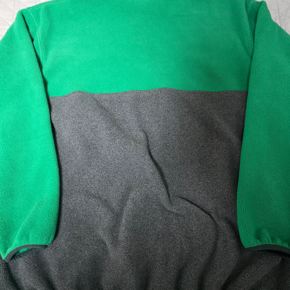 [M/L] 파타고니아 신칠라 플리스 스냅 풀오버 다크그레이/레드 상품이미지4