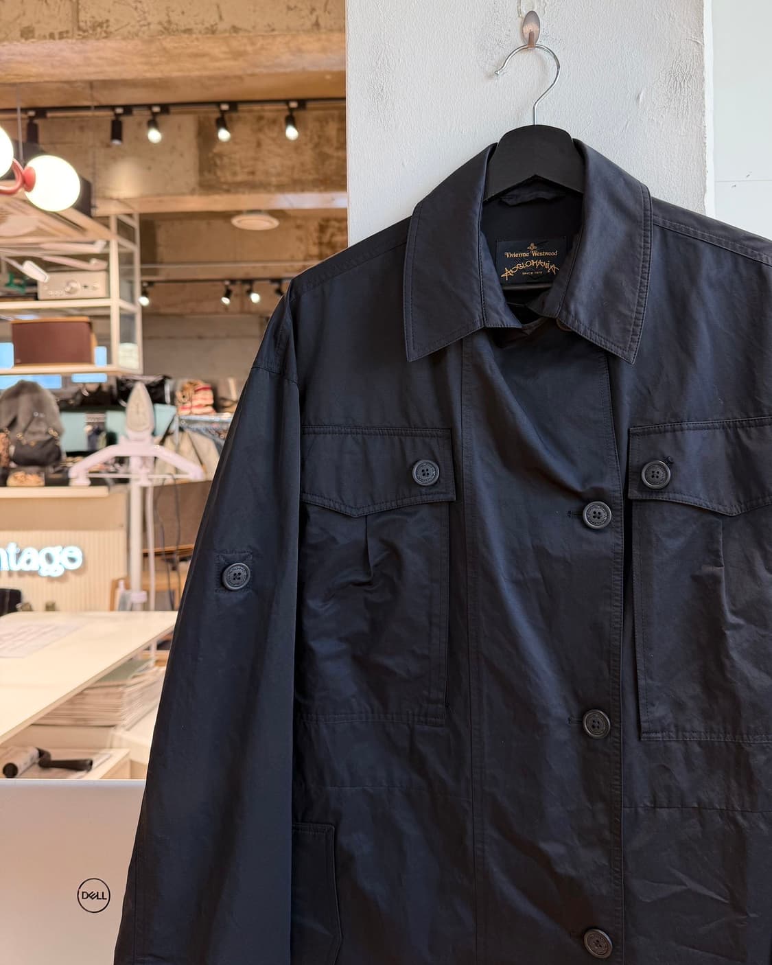 비비안웨스트우드 블랙 나일론혼방 멀티포켓 자켓  상품이미지4