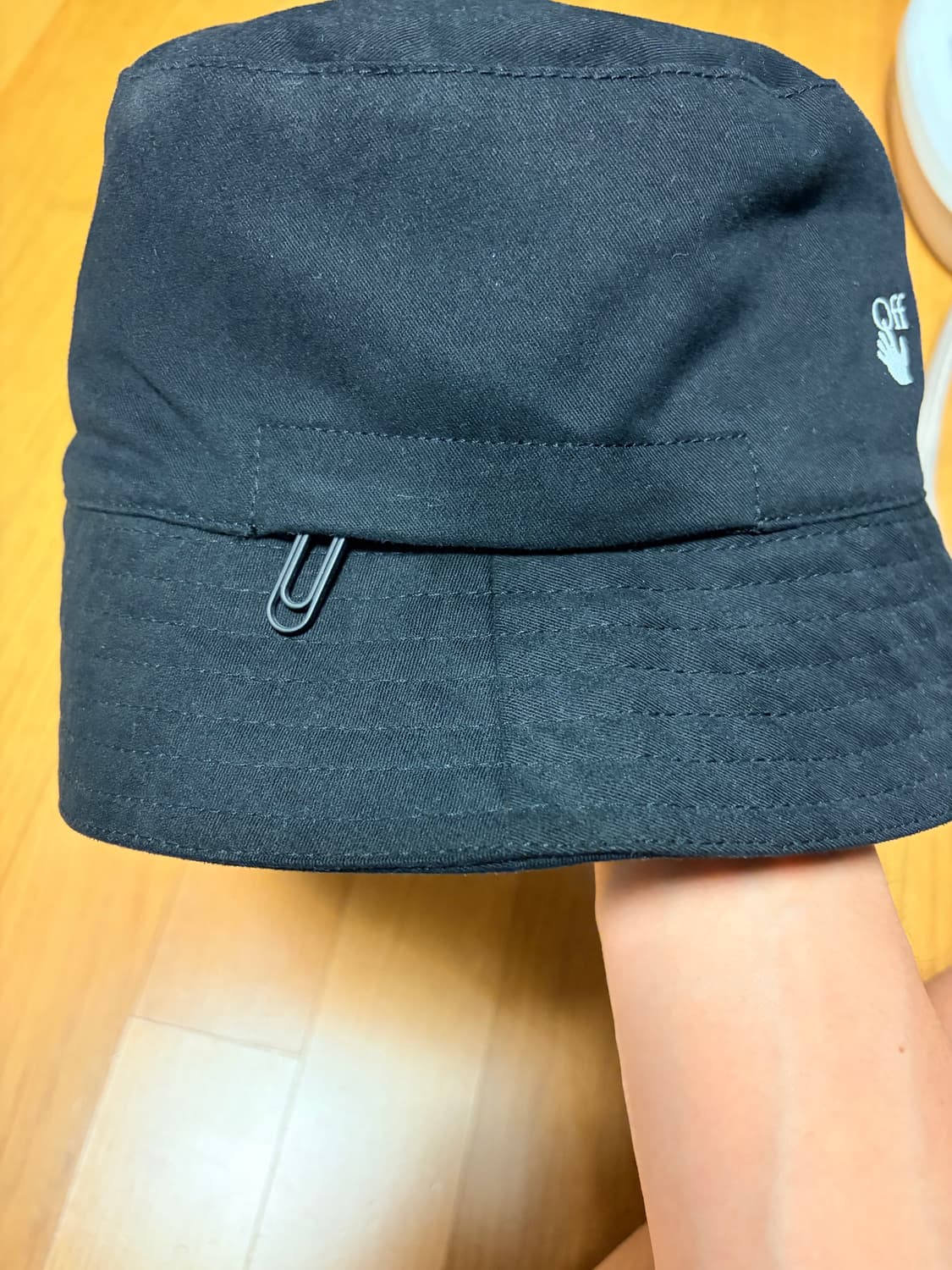 오프화이트 블랙 로고 버킷햇 상품이미지2