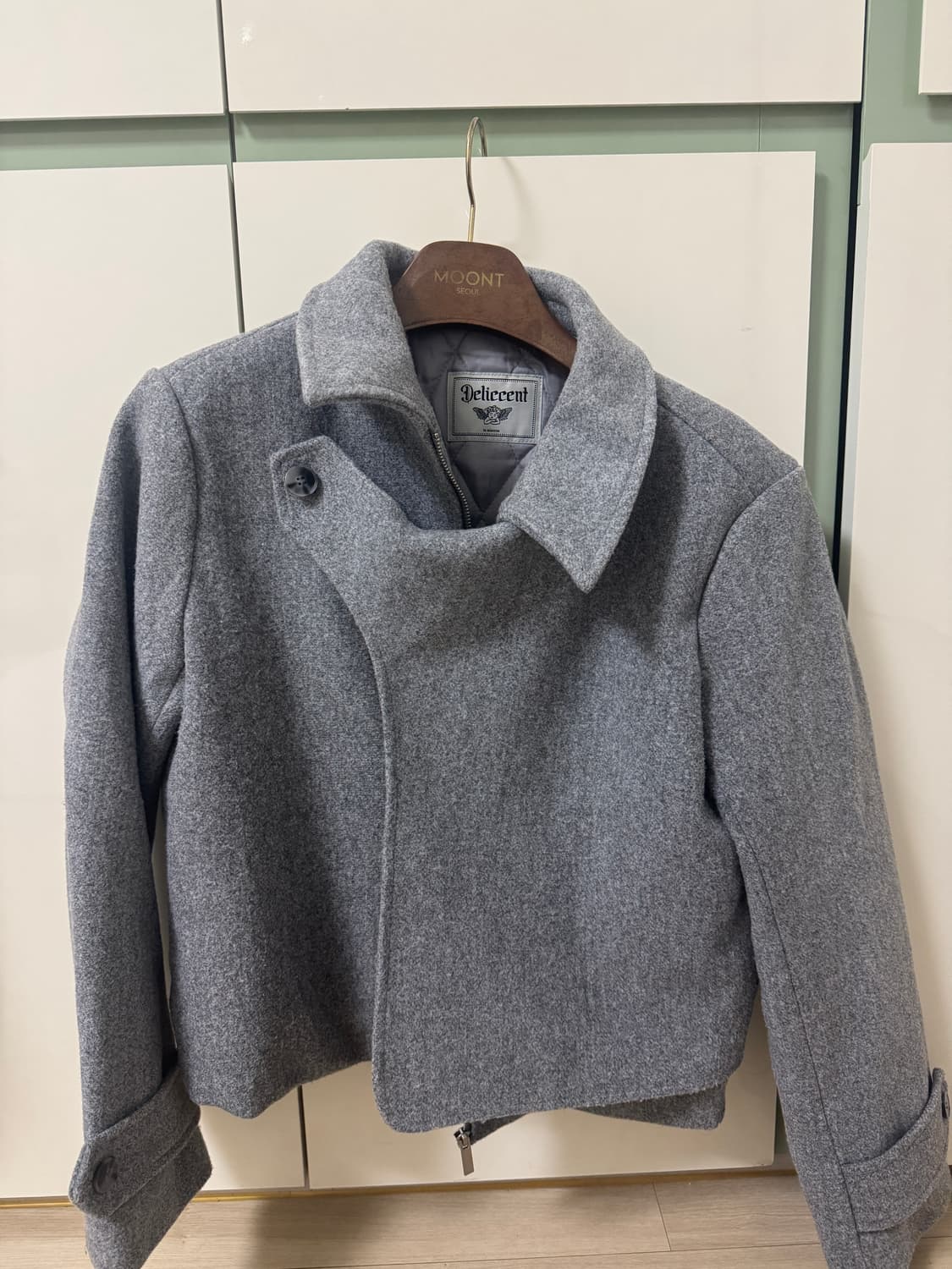 델리센트 엠버 카라 코트 상품이미지1