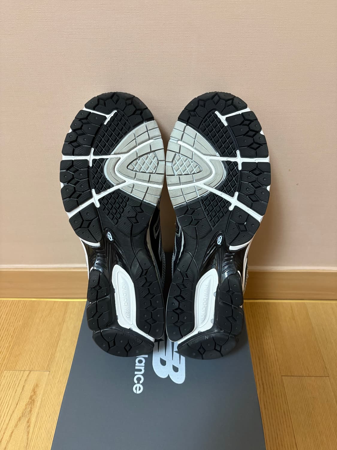 뉴발란스 860 화이트블랙 290 상품이미지4
