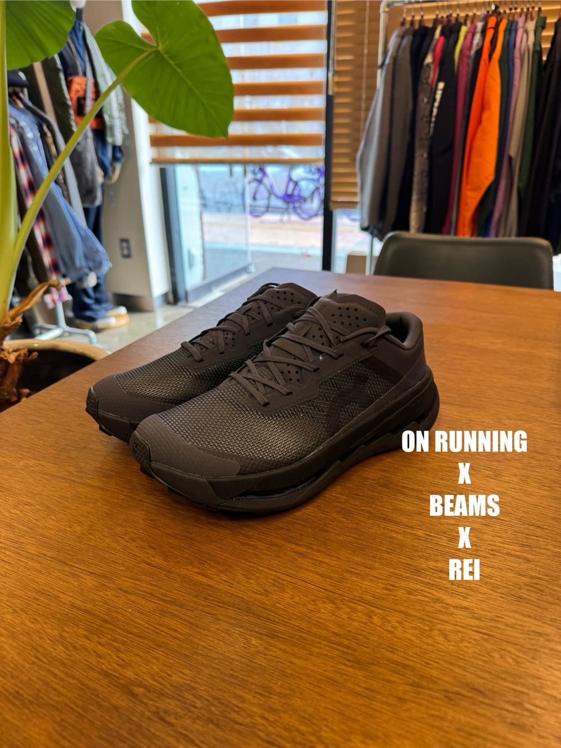 [260mm] 온러닝 x 빔즈 x 레이 클라우드 울트라3 아이언블랙 상품이미지2