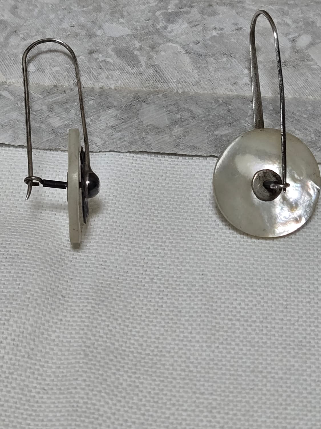 남미 빈티지 실버 × 자개 선(Sun) 모티브 드롭 이어링 상품이미지3