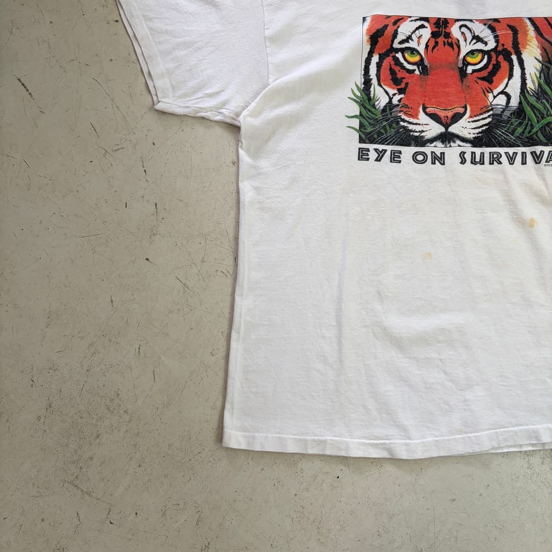 90s USA Eye On Survival 빈티지 반팔티 2XL 상품이미지3