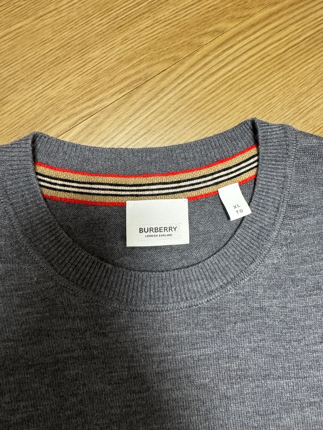 버버리 아이콘 스트라이프 트리밍 울 니트 그레이 XL 상품이미지2