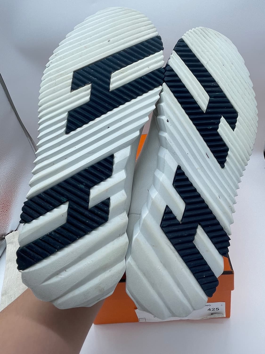 [ 42.5 ] 정품 에르메스 바운싱 블랑 스니커즈 풀구성 상품이미지7