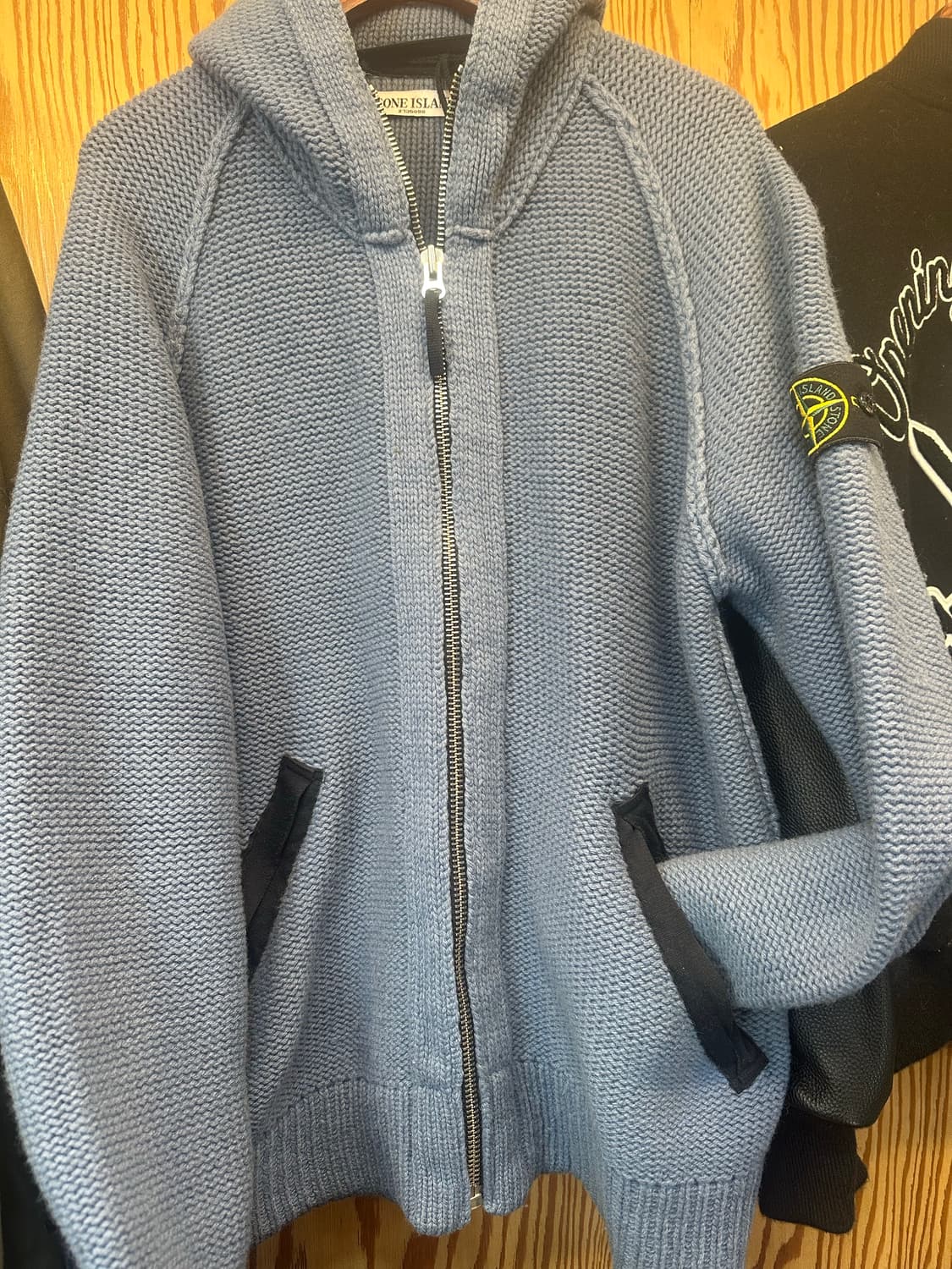 스톤아일랜드 블루 니트 후드 집업 상품이미지1