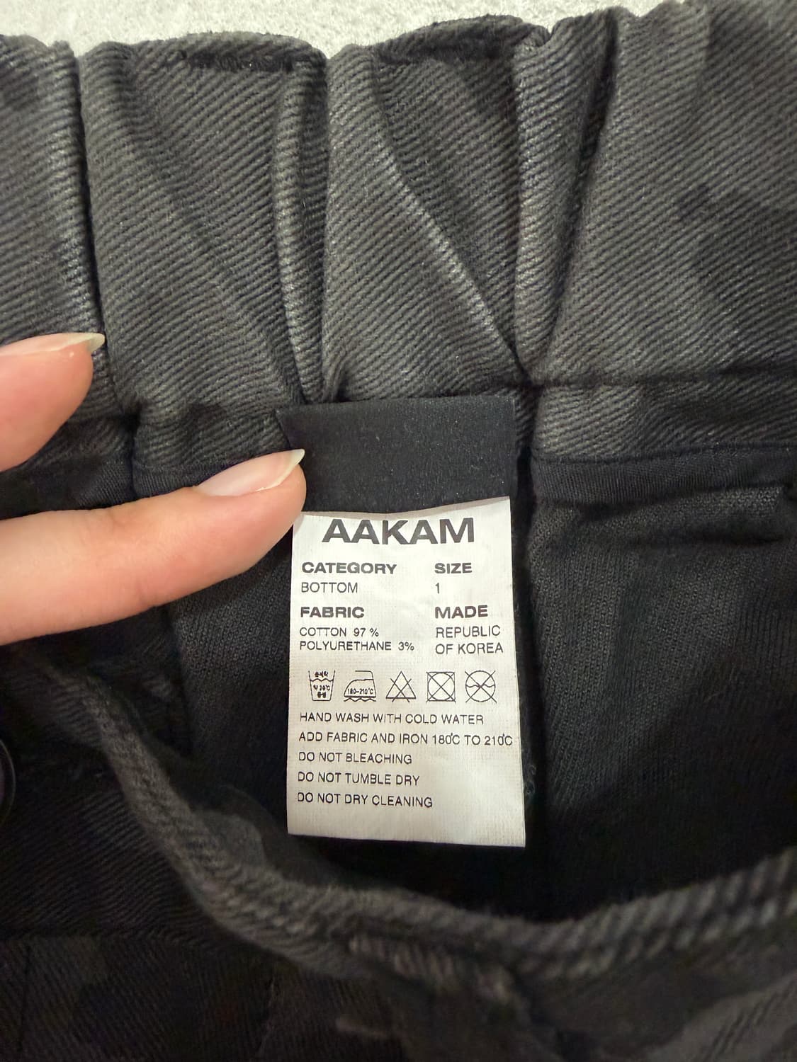 아캄 Knee Pin-tuck Camouflage Twill Pants 상품이미지5