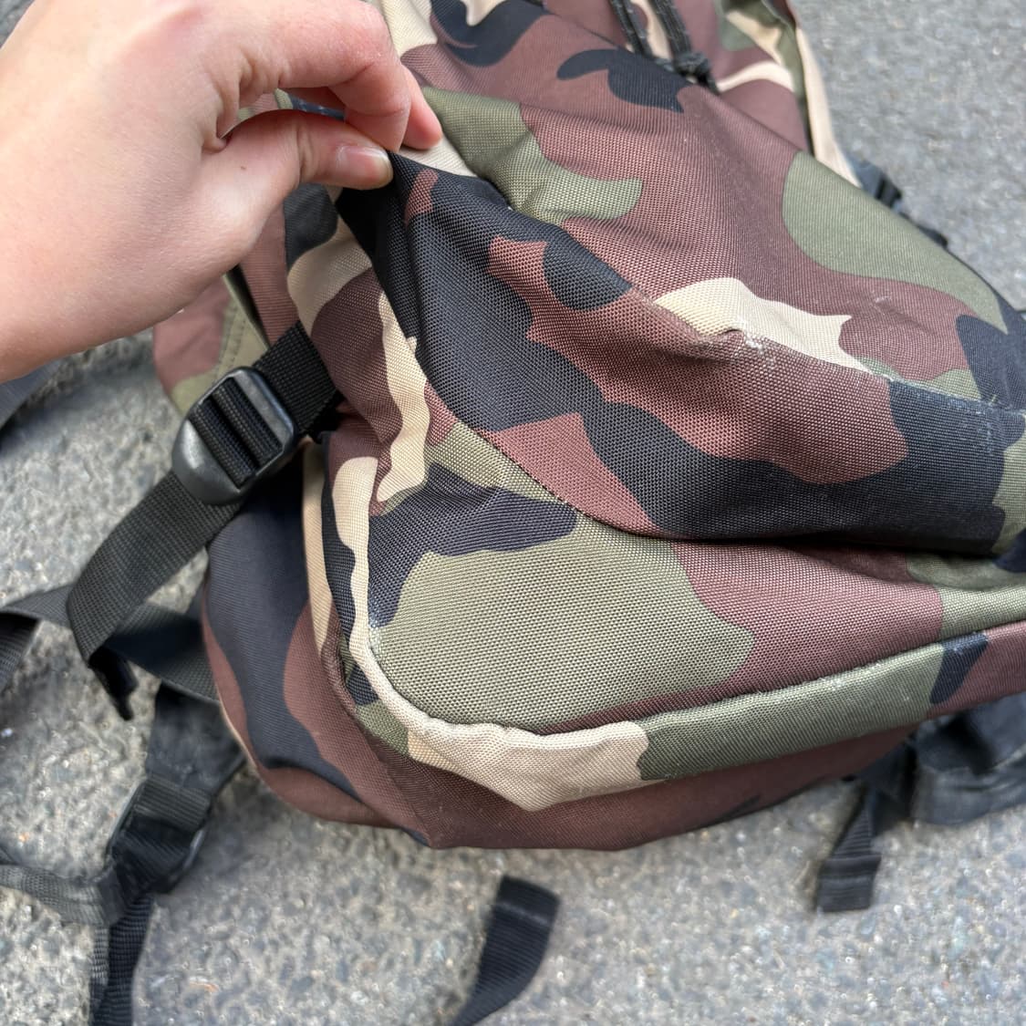 Eastpak 이스트팩 카모 백팩 가방 상품이미지4