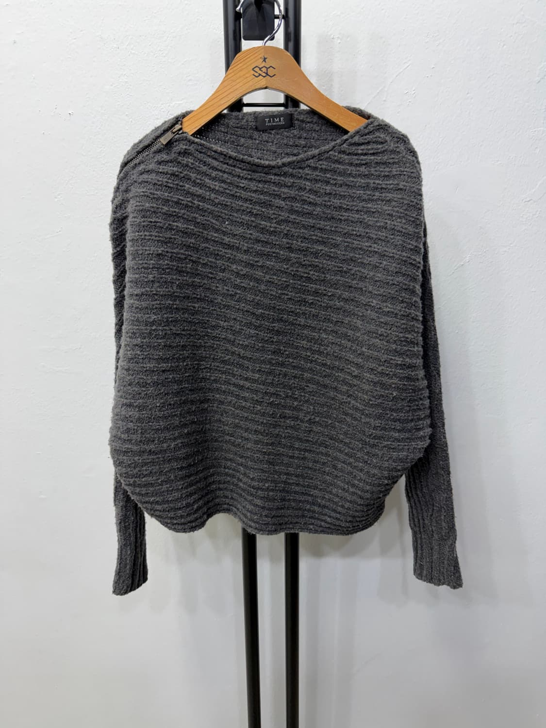 정품) TIME 타임 한섬 루즈핏 어깨 지퍼 니트 집업 90F 상품이미지1
