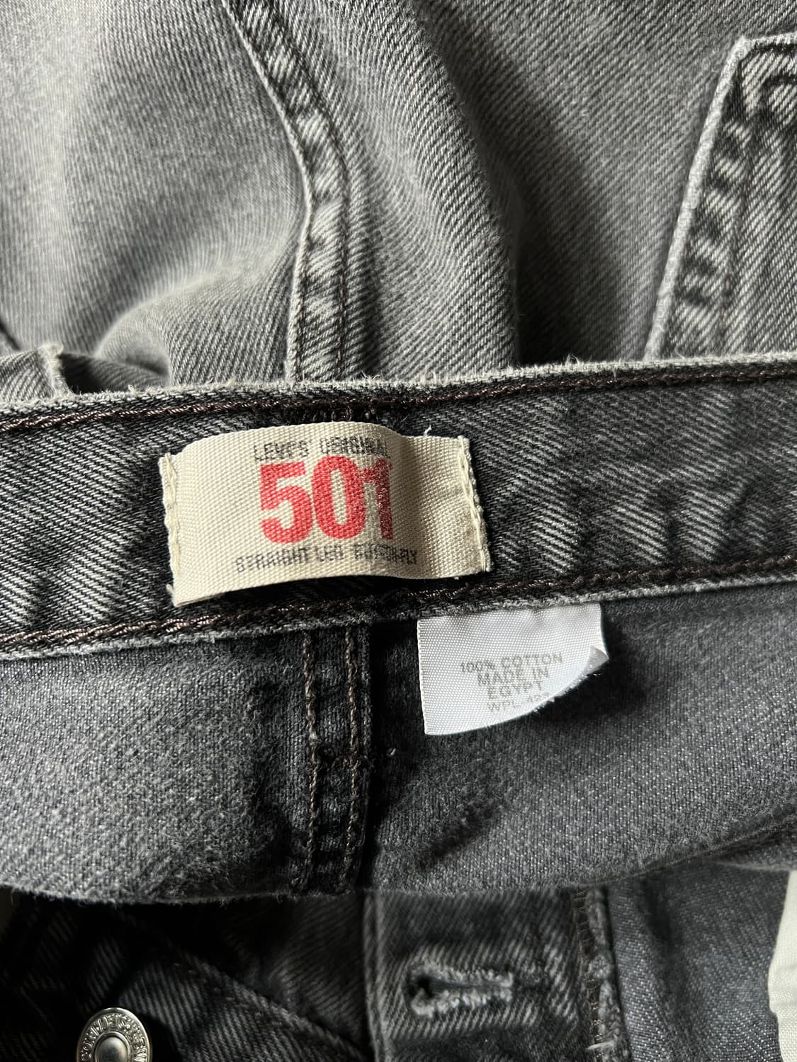 [38]00's 리바이스 501 블랭크탭 빈티지 페이딩 흑청 데님 팬츠 상품이미지8