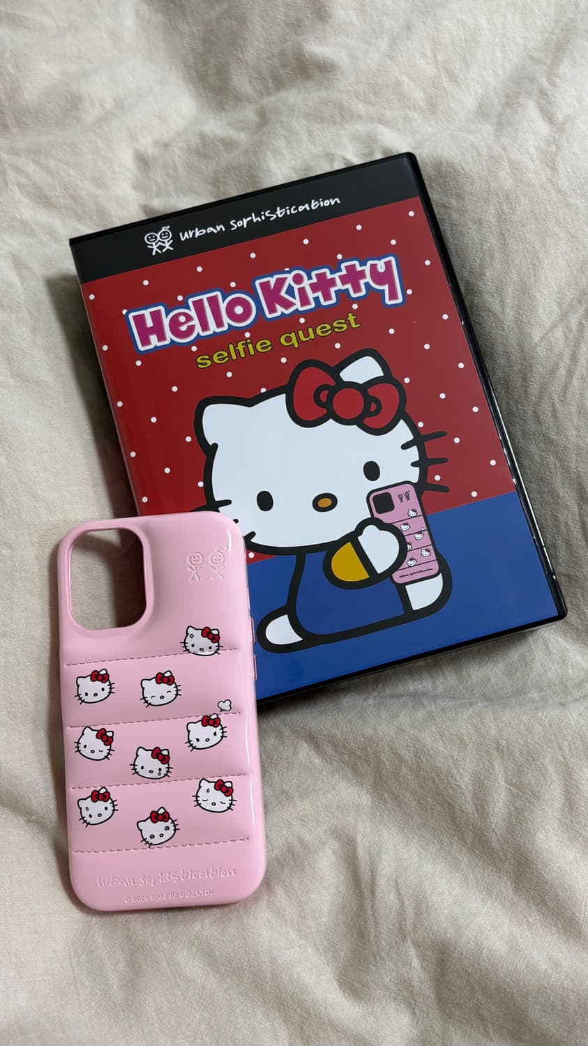 어반 소피스티케이션 아이폰 16 헬로키티 상품이미지1
