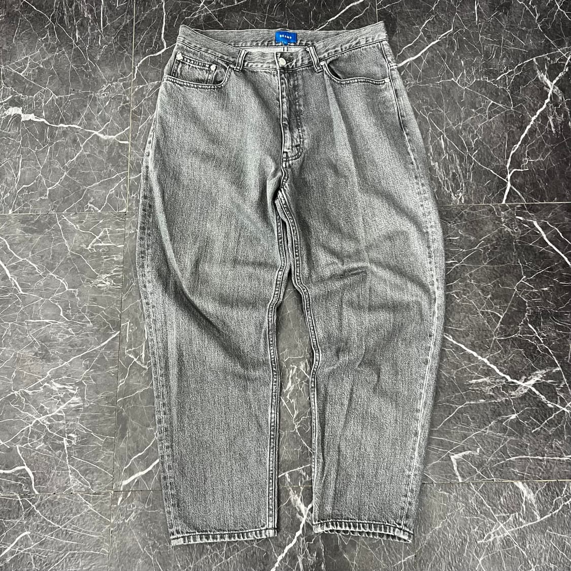빔즈 워시드 데님 팬츠 그레이 상품이미지4