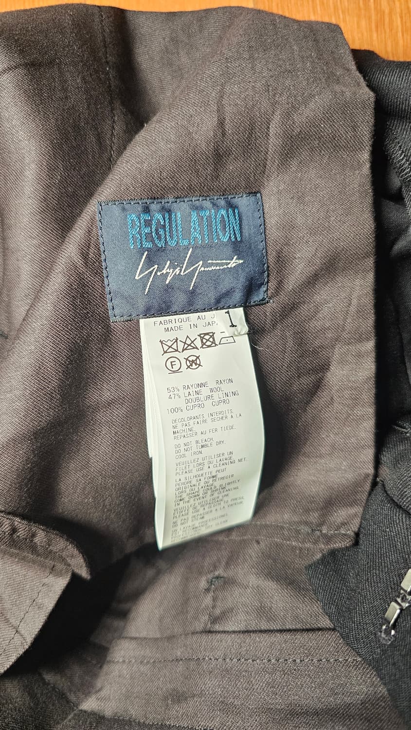 요지 야마모토 regulation 23fw 울가바딘 센터프레스 팬츠 상품이미지4