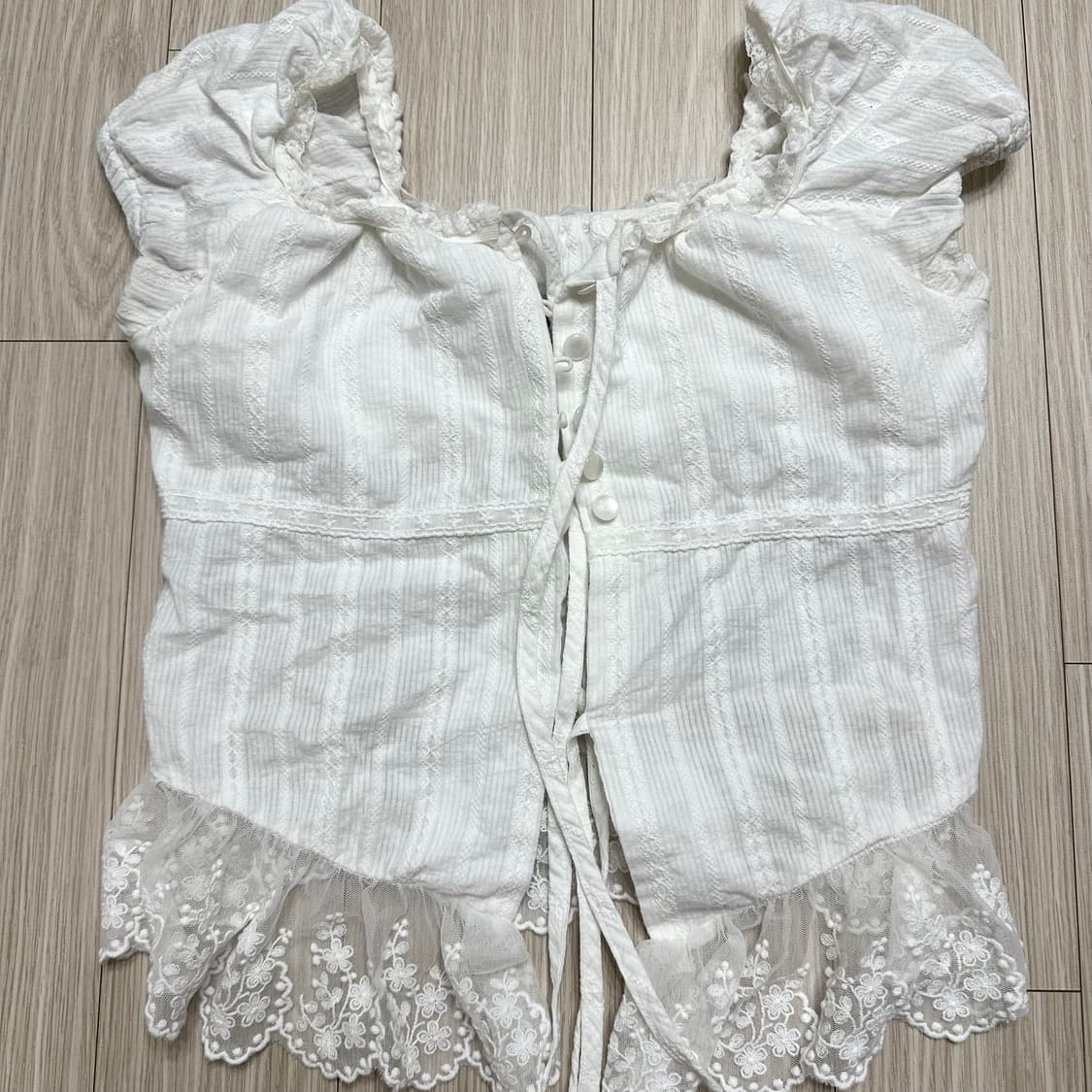 실사) 뉴얼린 Rose lace button short-sleeves 상품이미지2