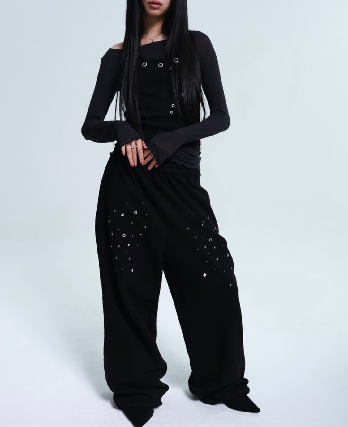 알디유 스터드 스웻팬츠 블랙 상품이미지2