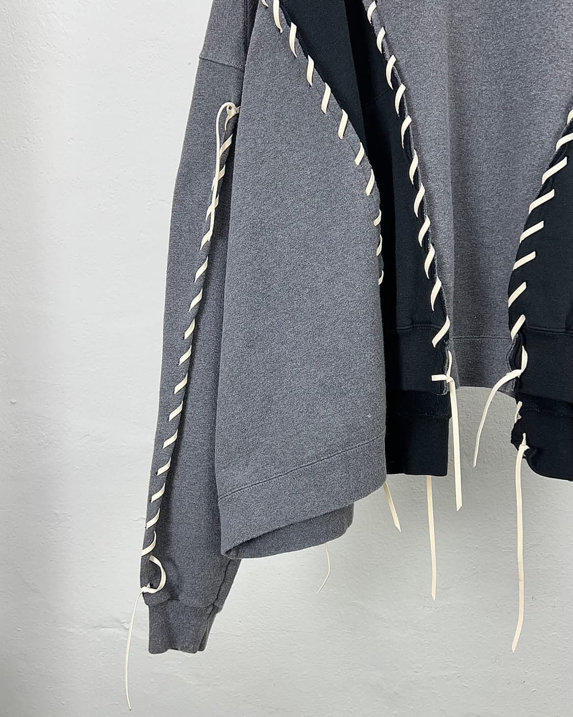 디스커버드 콘트라스트 챔피온 리메이크 오버 스웨트 셔츠 상품이미지4