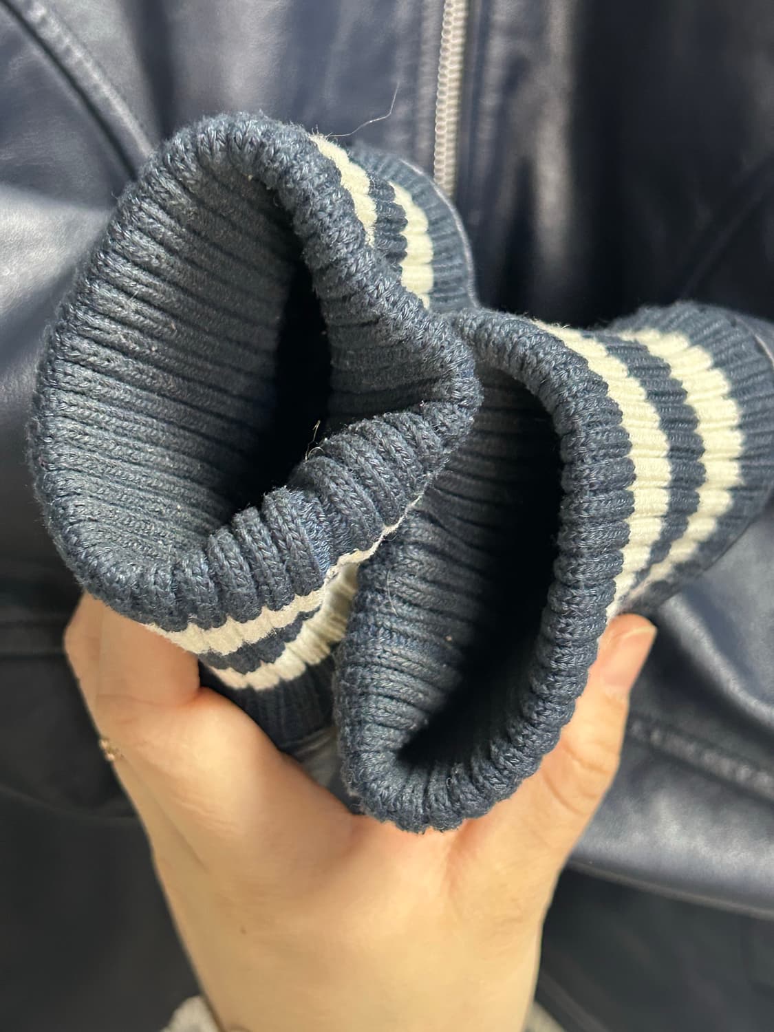 뉴에라 스와로브스키 뉴욕 양키스 레더 자켓 xs 상품이미지4