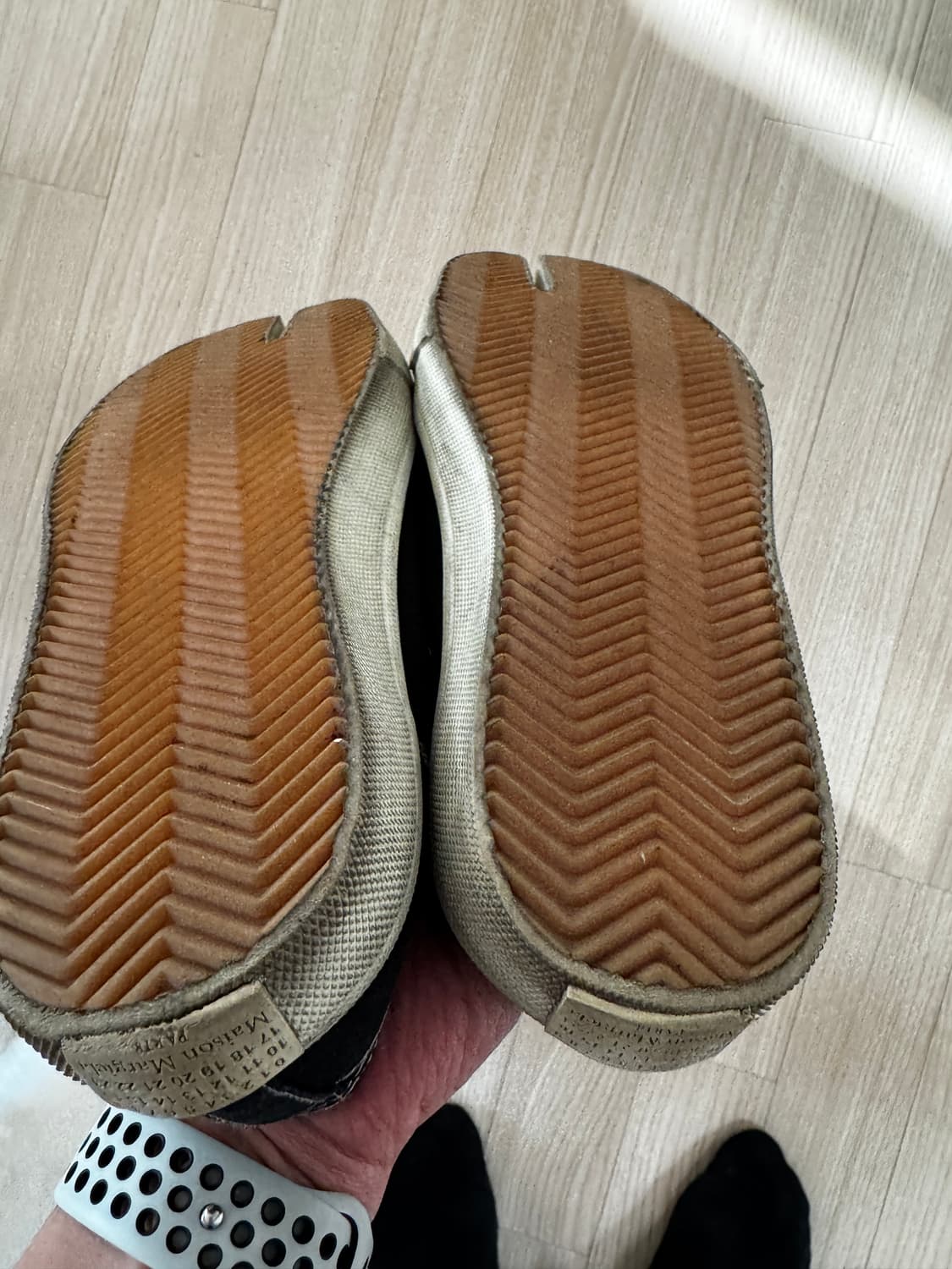 마르지엘라 타비 스니커즈 블랙 여성용 37 사이즈 상품이미지6