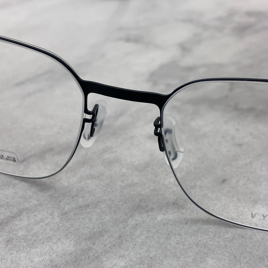 B95 바이코즈 VYCOZ 매트블랙 스퀘어 역산각 메탈테 안경 상품이미지5