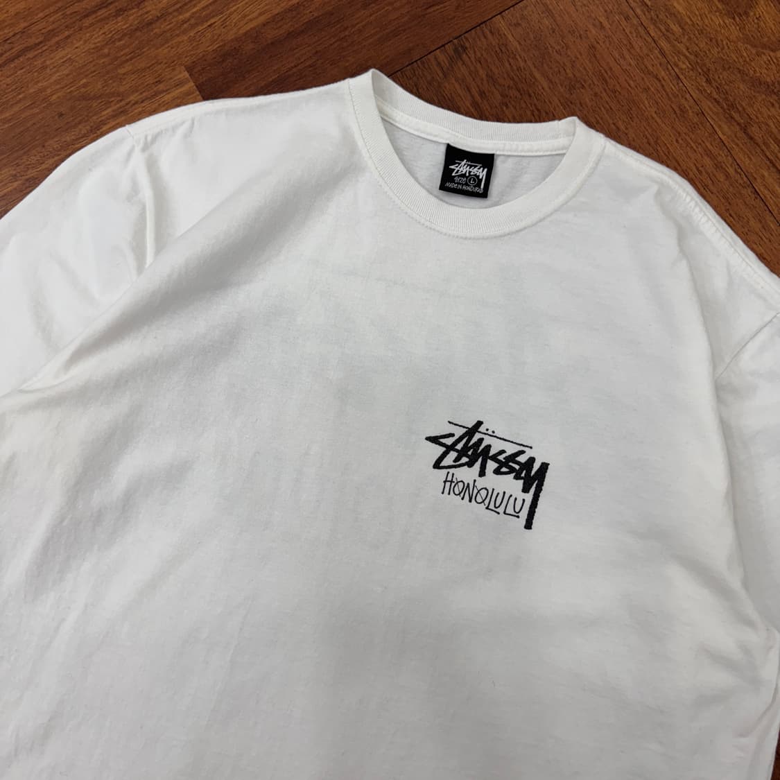 L Stussy 스투시 호놀룰루 빅로고 화이트 반팔 티셔츠  상품이미지4